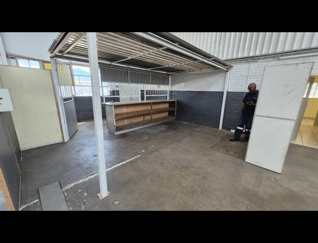 820M² FACTORY TO LET IN BOKSBURG EAST